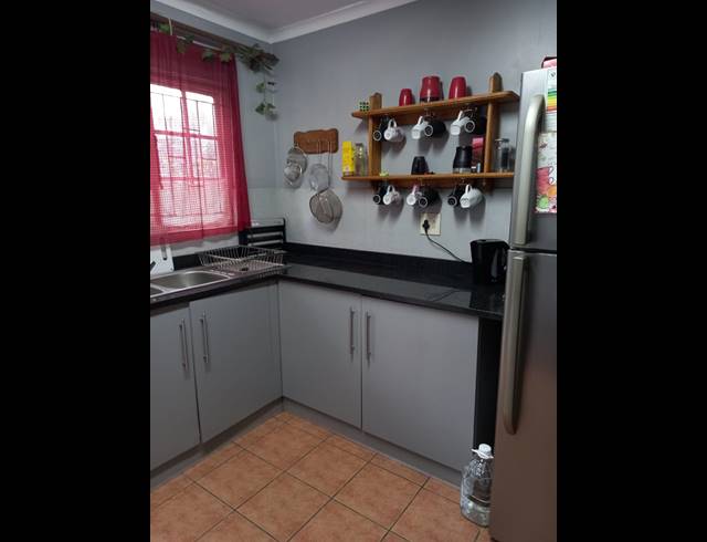 4 BEDROOM HOUSE FOR SALE IN QUEENSBURGH CENTRAL